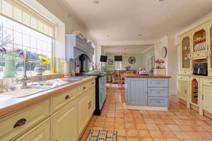 Kitchen/Diner- click for photo gallery